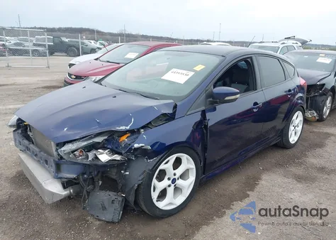 2017 Ford Focus St z USA, uszkodzony, nr VIN 1FADP3L96HL339452